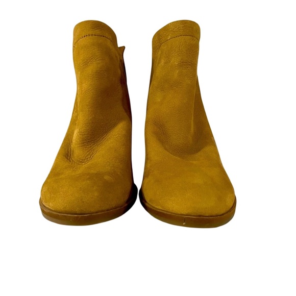 Lucky Brand Women's JANA Fashion Boot SZ 9 1/2 Pull-On Design Leather Upper - Picture 3 of 10